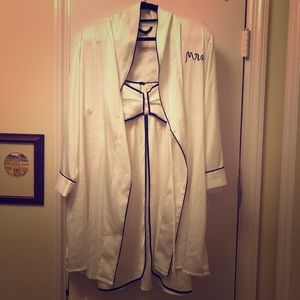 Kate Spade robe and night gown never worn